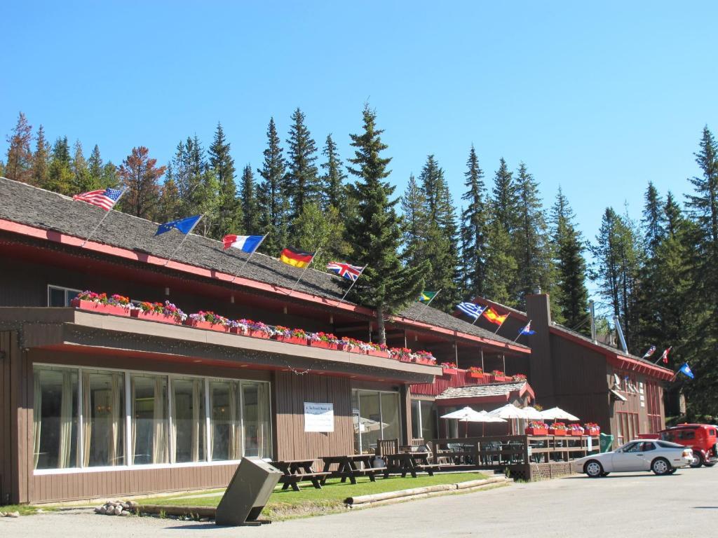 The Great Divide Lodge Field Exterior foto